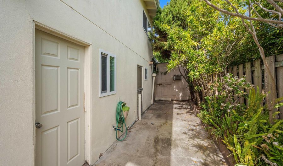 3625-27 29Th St, San Diego, CA 92104 - 5 Beds, 3 Bath