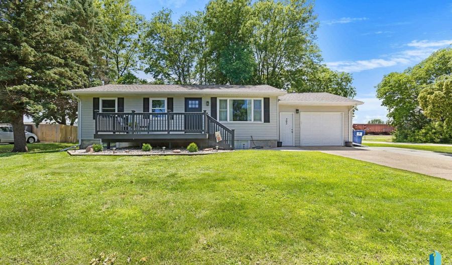 302 Front St, Aurora, SD 57002 - 5 Beds, 2 Bath