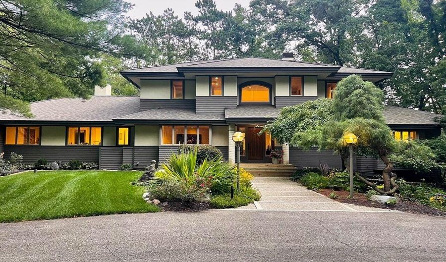 8050 Wilderness Trl NE, Ada, MI 49301 - 4 Beds, 5 Bath