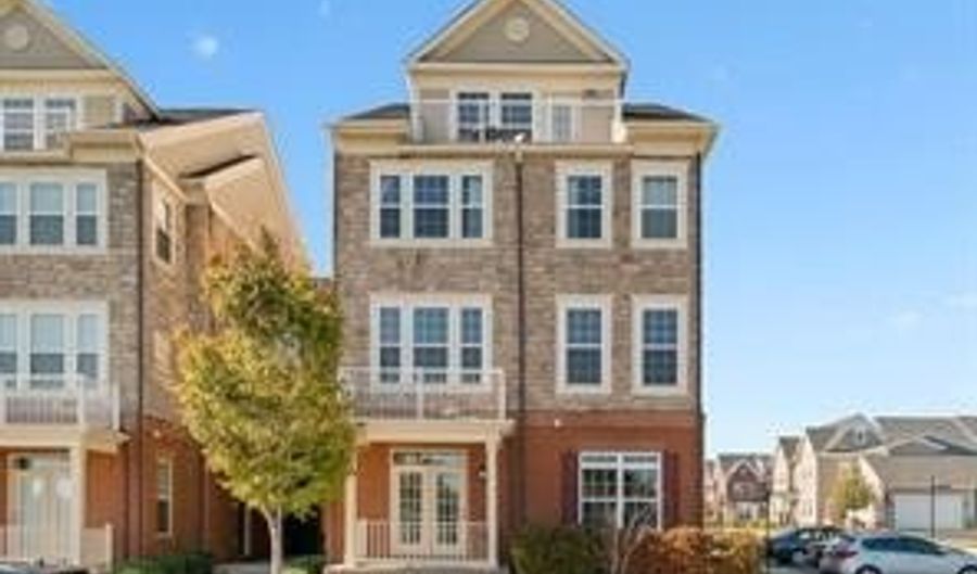 21168 BELMONT VIEW Ter, Ashburn, VA 20148 - 3 Beds, 3 Bath