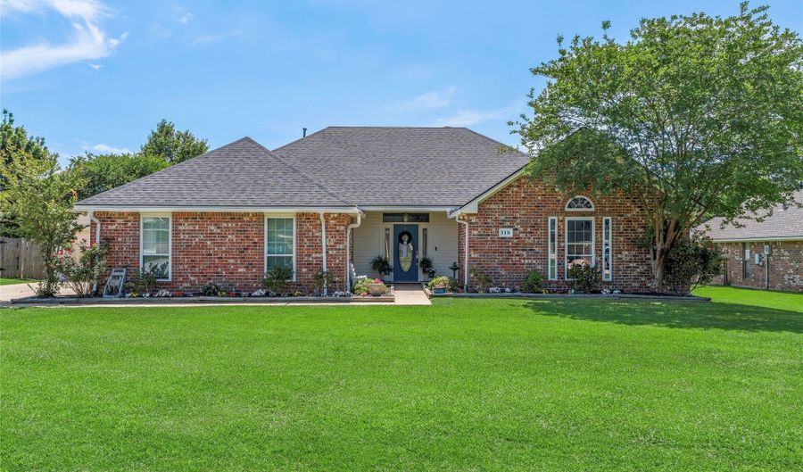 118 Pebble Beach Dr, Benton, LA 71006 - 4 Beds, 2 Bath