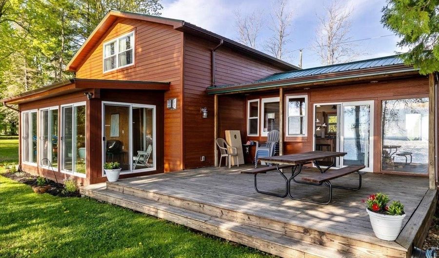 39 Bourdeau Ln N, Alburgh, VT 05440 - 3 Beds, 2 Bath