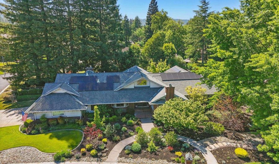 235 Saint Paul Dr, Alamo, CA 94507 - 5 Beds, 3 Bath