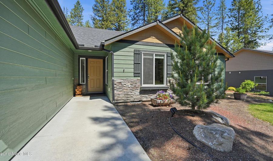 33 Parkland Dr, Blanchard, ID 83804 - 3 Beds, 2 Bath