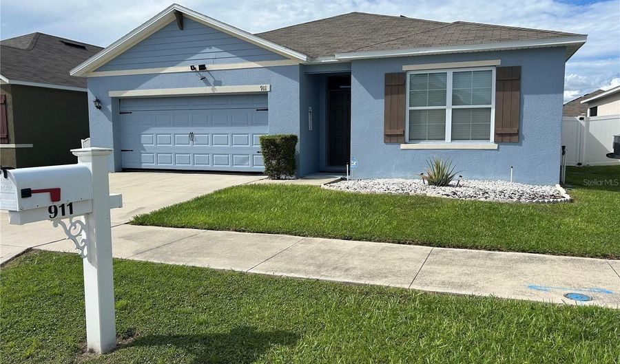 911 WATERVILLE Dr, Auburndale, FL 33823 - 4 Beds, 2 Bath