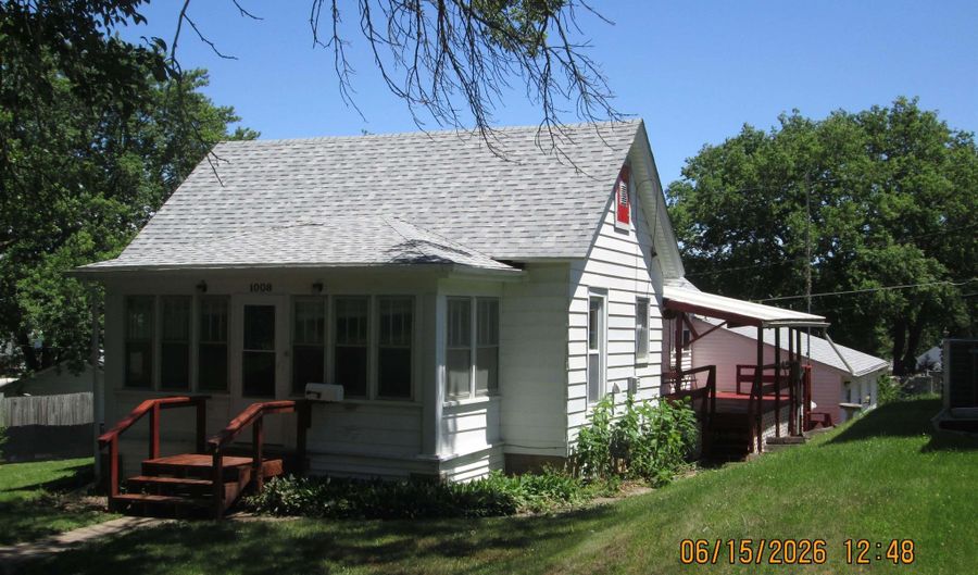 1006 1008 Elm St, Atlantic, IA 50022 - 2 Beds, 1 Bath