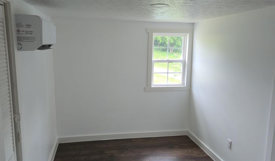 589 Graves Addn Rd, Bedford, IN 47421 - 2 Beds, 1 Bath