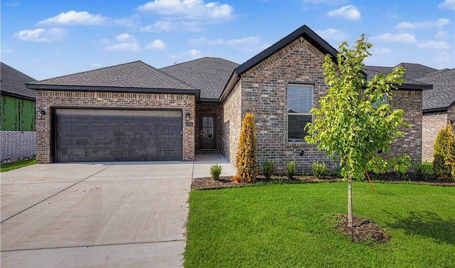 6705 Orange Ave, Bentonville, AR 72713 - 4 Beds, 2 Bath