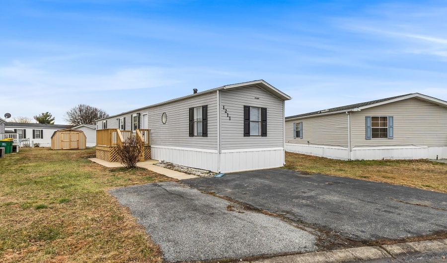 1211 DONNA MARIE Way, Bear, DE 19701 - 3 Beds, 2 Bath
