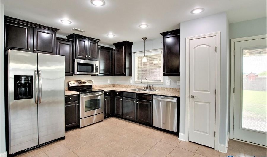 24603 Rolling Vista Dr, Athens, AL 35613 - 3 Beds, 2 Bath