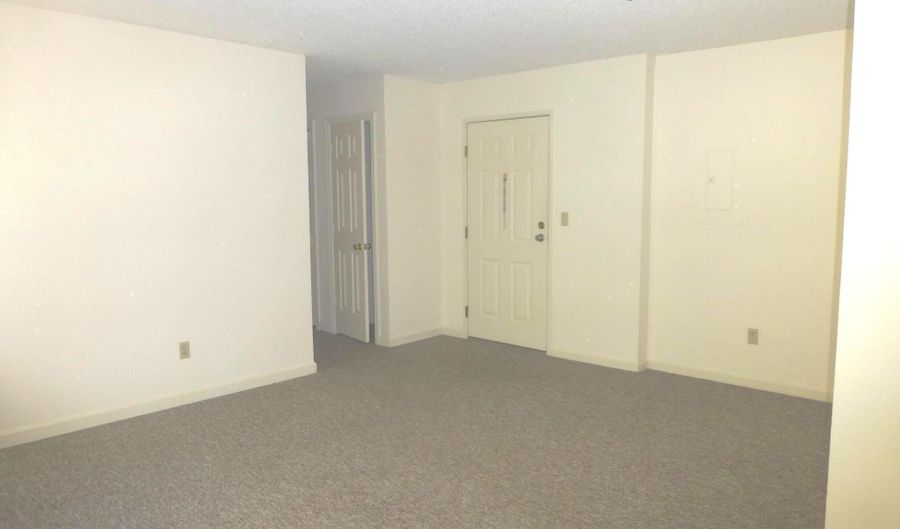 221 Judd Sq 221, Wallingford, CT 06492 - 2 Beds, 1 Bath