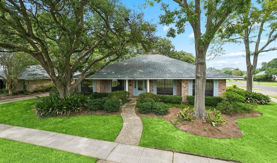 7545 Cardiff Ave, Baton Rouge, LA 70808 - 4 Beds, 3 Bath