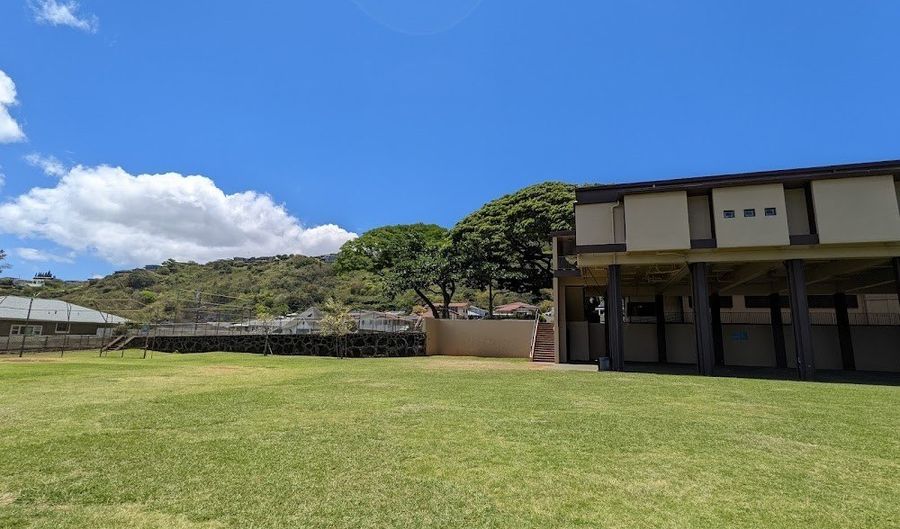 2543 Rooke Ave, Honolulu, HI 96817 - 9 Beds, 6 Bath