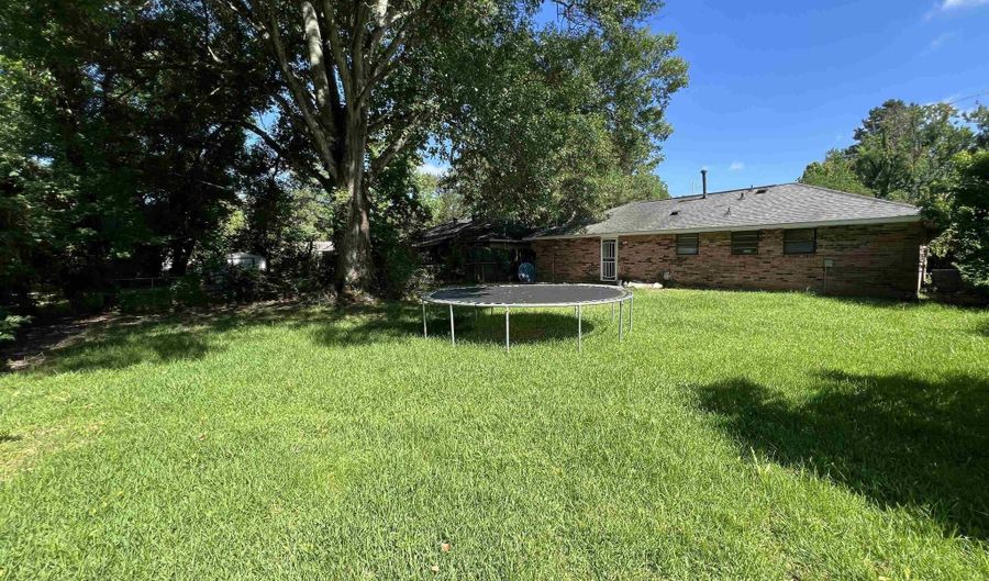 16438 Vermillion Dr, Baton Rouge, LA 70819 - 3 Beds, 2 Bath