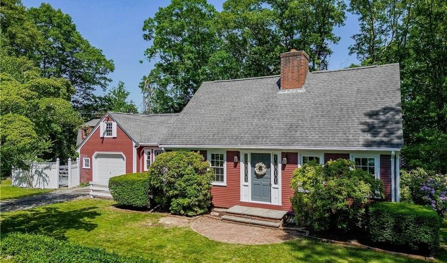 3 Sundale Rd, Cranston, RI 02921 - 3 Beds, 2 Bath