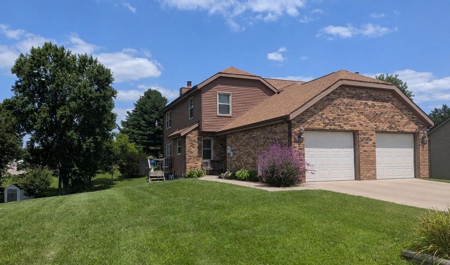 7018 Sherman Dr, Aurora, IN 47001 - 4 Beds, 4 Bath