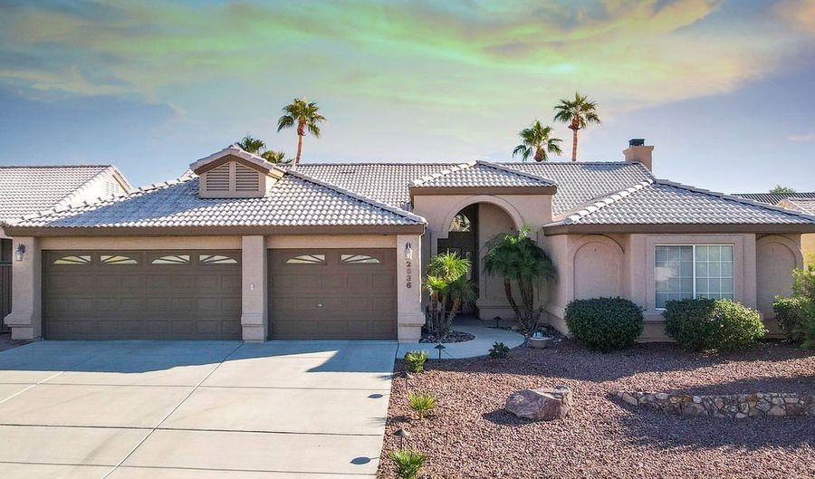 2536 Fox Run Ln, Bullhead City, AZ 86442 - 3 Beds, 3 Bath