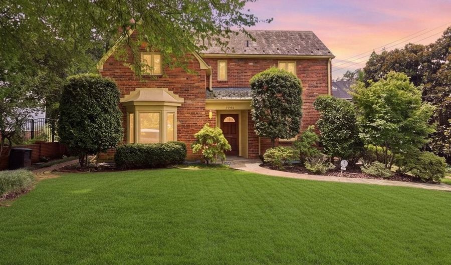 2620 FORT SCOTT Dr, Arlington, VA 22202 - 3 Beds, 4 Bath