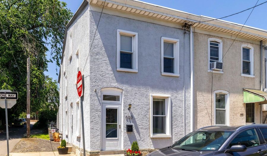 400 DELMAR St, Philadelphia, PA 19128 - 4 Beds, 2 Bath