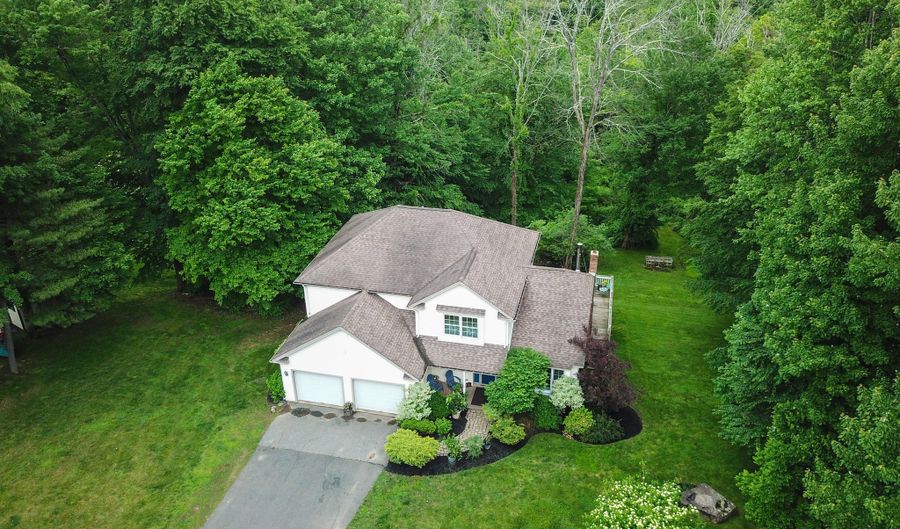10 Heritage Way, Barkhamsted, CT 06063 - 3 Beds, 4 Bath