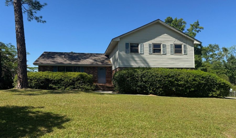 100 Sunnymeade, Valdosta, GA 31605 - 4 Beds, 3 Bath