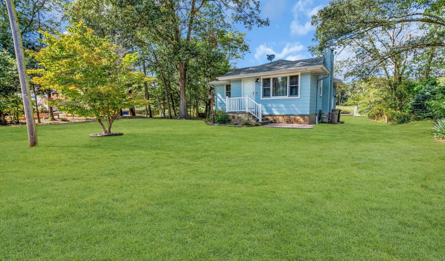 615 Riverside Dr, Bayville, NJ 08721 - 2 Beds, 1 Bath