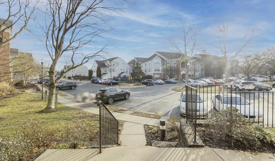 7706 HAYNES POINT Way N, Alexandria, VA 22315 - 3 Beds, 2 Bath