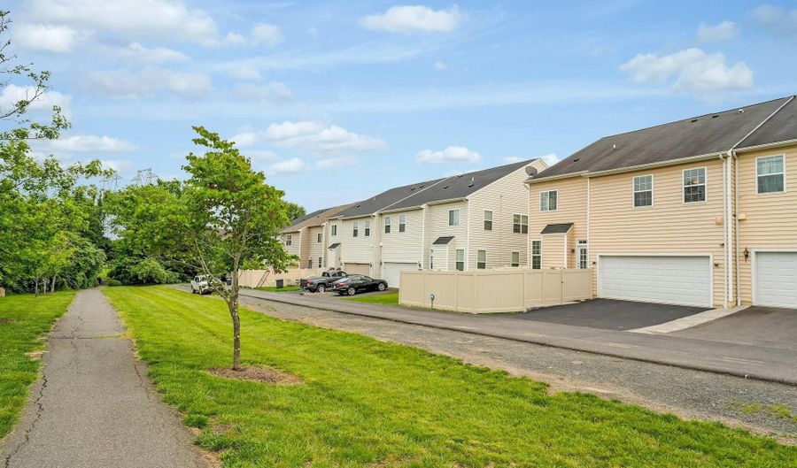 41706 DEER GRASS Ter, Aldie, VA 20105 - 6 Beds, 5 Bath