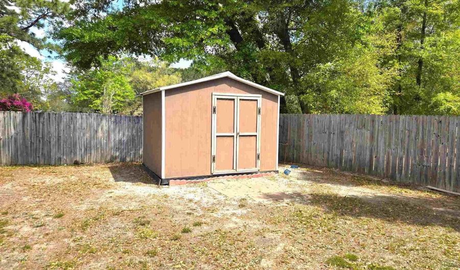 6774 Gettysburg Blvd, Bagdad, FL 32530 - 4 Beds, 2 Bath