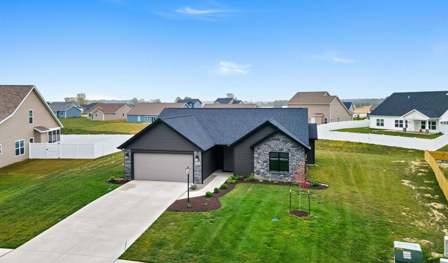 3410 Bruin Pass, Auburn, IN 46706 - 3 Beds, 2 Bath