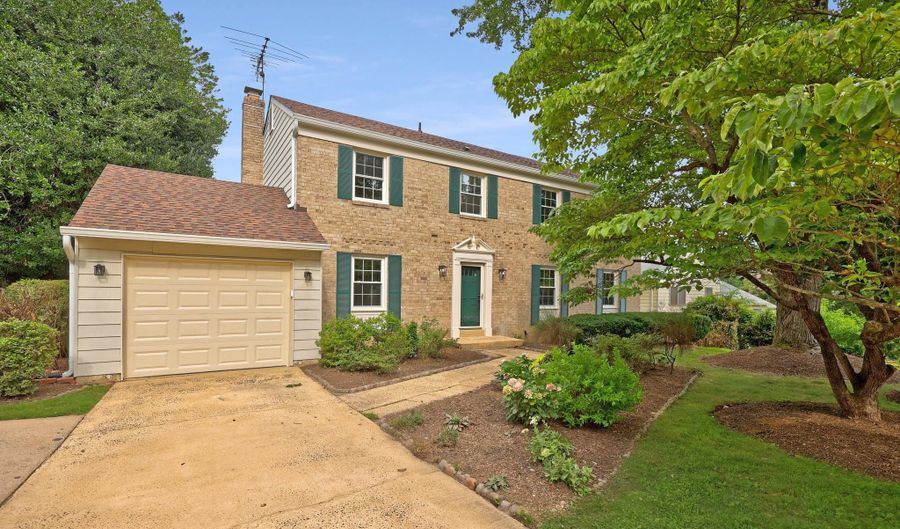 4509 WAKEFIELD CHAPEL Rd, Annandale, VA 22003 - 4 Beds, 3 Bath