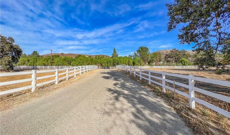 6467 Chesebro Rd, Agoura Hills, CA 91301 - 0 Beds, 0 Bath