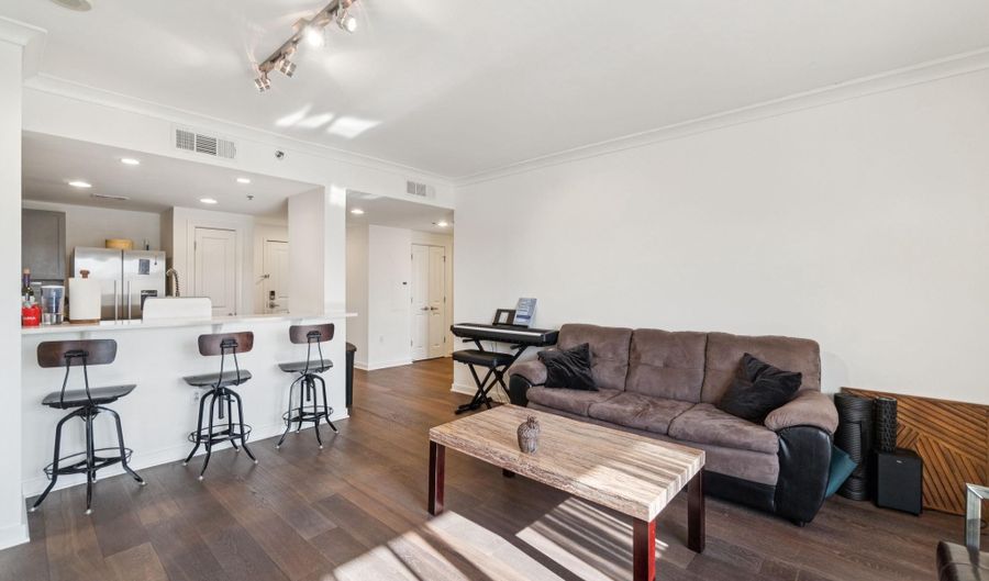 777 7TH St NW 1024, Washington, DC 20001 - 2 Beds, 2 Bath