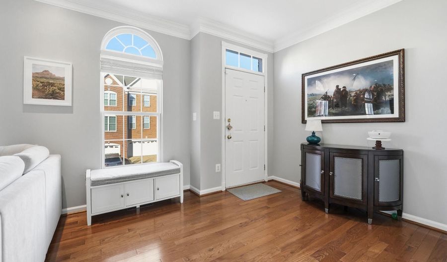 21480 TROWBRIDGE Sq, Ashburn, VA 20147 - 3 Beds, 3 Bath