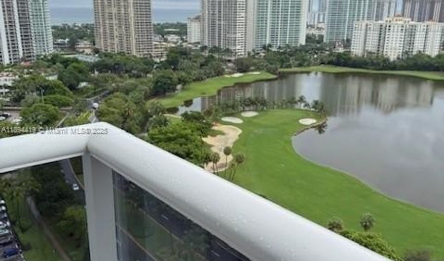 3625 N Country Club Dr 2305, Aventura, FL 33180 - 1 Beds, 2 Bath