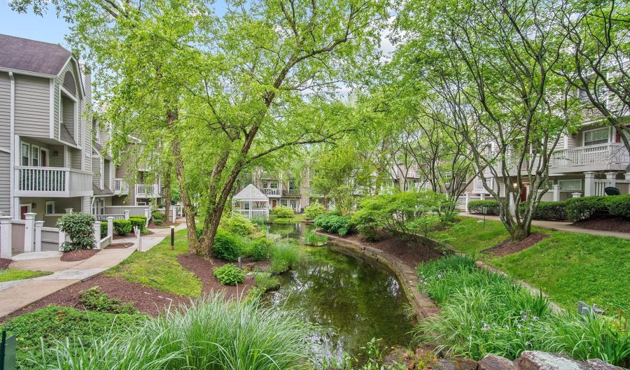 5800 INMAN Park 410, Rockville, MD 20852 - 2 Beds, 2 Bath