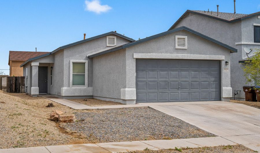 1098 W Vuelta Las Verdolagas, Sahuarita, AZ 85629 - 3 Beds, 2 Bath