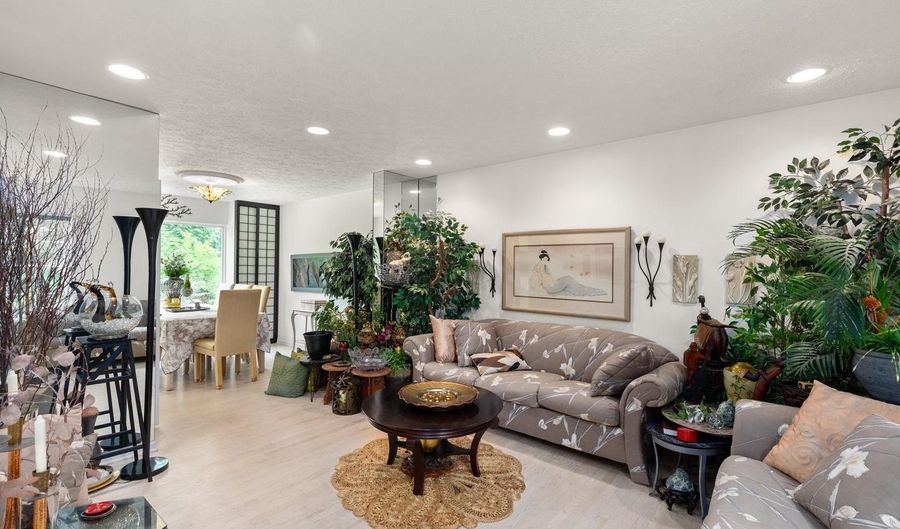 28 MITCHELL Dr, Abingdon, MD 21009 - 4 Beds, 3 Bath