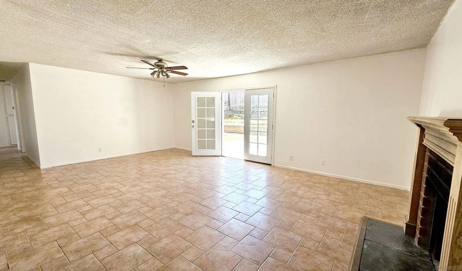 141 Polk, Oceanside, CA 92057 - 3 Beds, 2 Bath