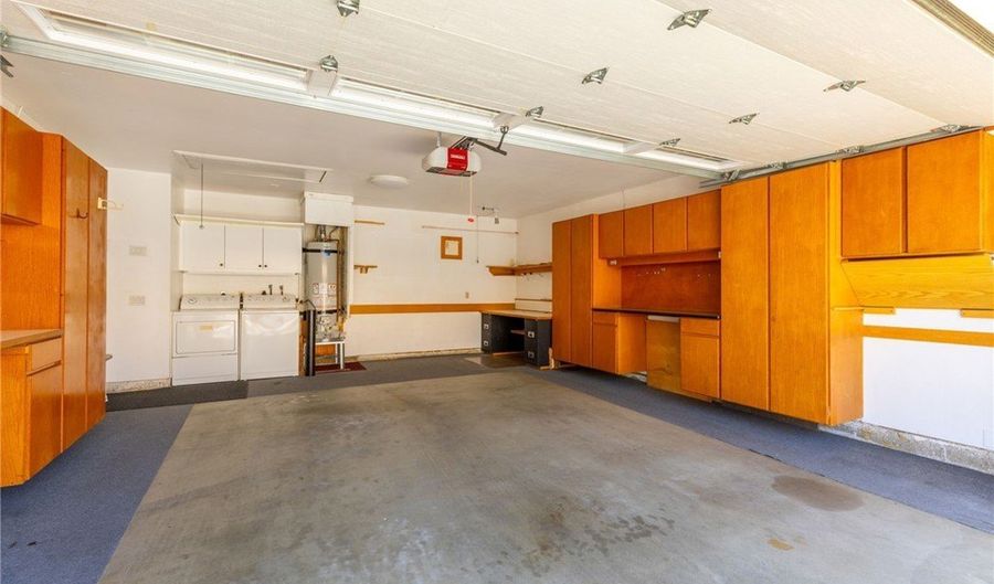 668 La Costa Dr, Banning, CA 92220 - 2 Beds, 2 Bath