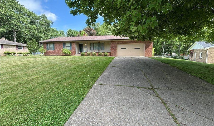 1031 Chevelle Dr, Akron, OH 44319 - 3 Beds, 2 Bath