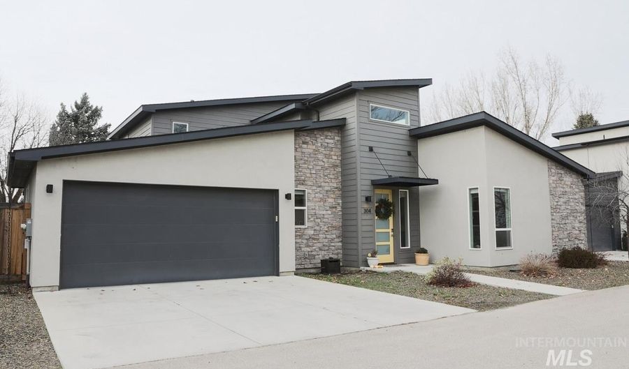 304 E Pennsylvania St, Boise, ID 83706 - 3 Beds, 3 Bath