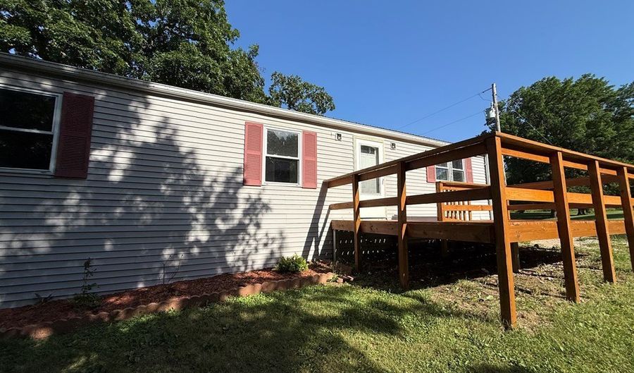 29484 Bedford St, Atlanta, MO 63530 - 3 Beds, 1 Bath