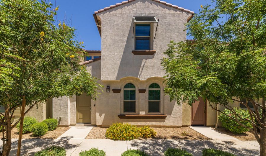 3855 S MCQUEEN Rd 39, Chandler, AZ 85286 - 3 Beds, 3 Bath