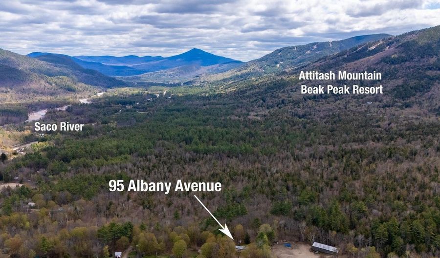 95 Albany Ave, Bartlett, NH 03812 - 2 Beds, 1 Bath