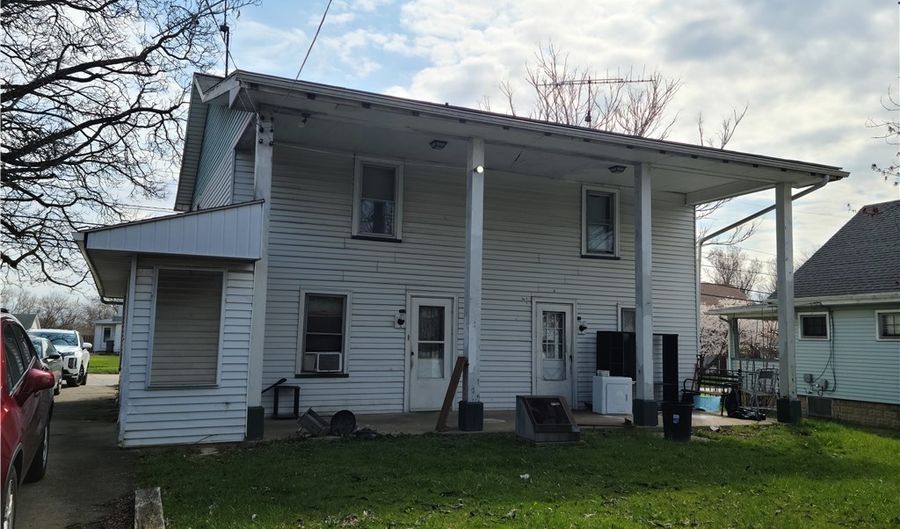 36 S Schenley Ave, Youngstown, OH 44509 - 4 Beds, 3 Bath