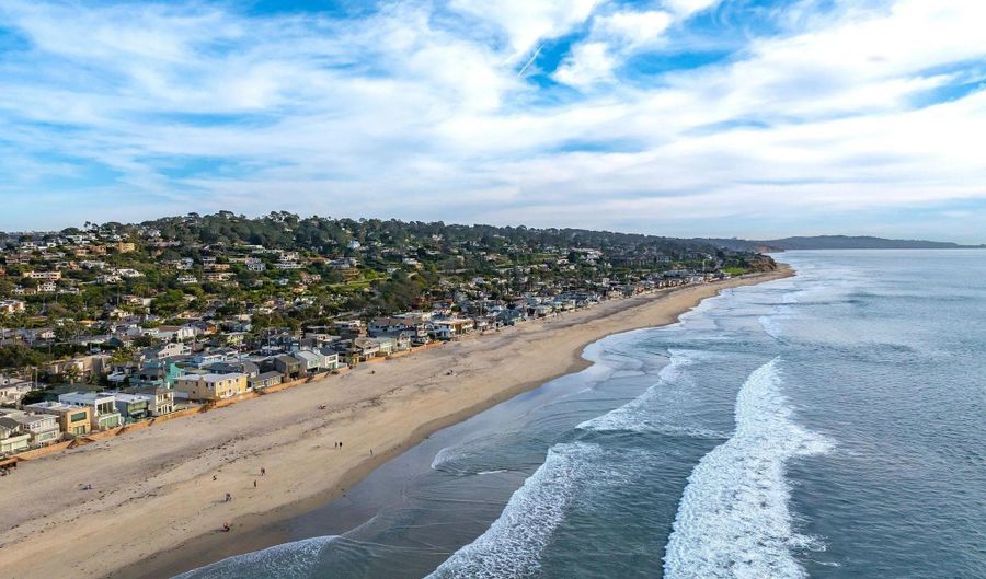 2721 Camino Del Mar, Del Mar, CA 92014 - 2 Beds, 2 Bath