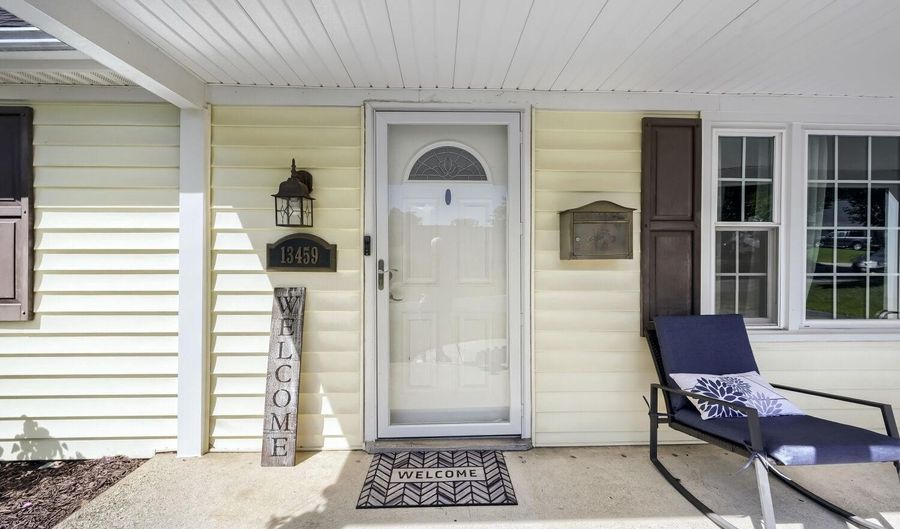 13459 OVERBROOK Ln, Bowie, MD 20715 - 4 Beds, 2 Bath