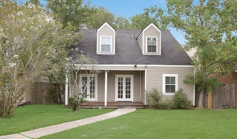 1561 Lila St, Baton Rouge, LA 70820 - 3 Beds, 2 Bath