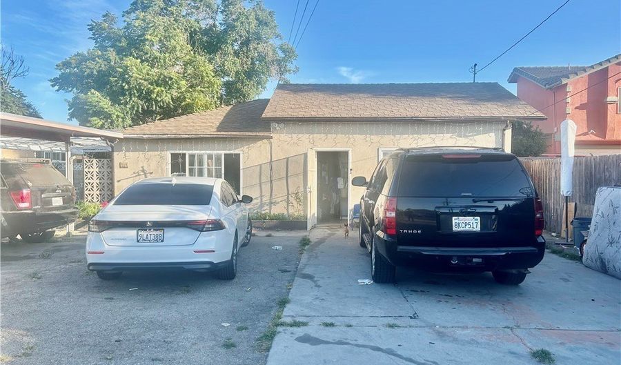 112 E Caldwell St, Compton, CA 90220 - 4 Beds, 2 Bath
